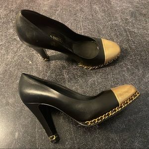 Black and Gold Chanel Pumps, sz 41.5